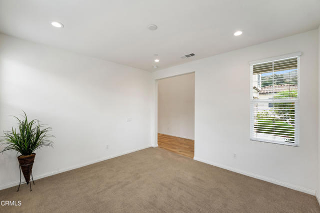 481 Alabama Street, Ventura CA: https://media.crmls.org/mediaz/c772787f-bc18-4885-bcc8-b626d2c46b1d.jpg