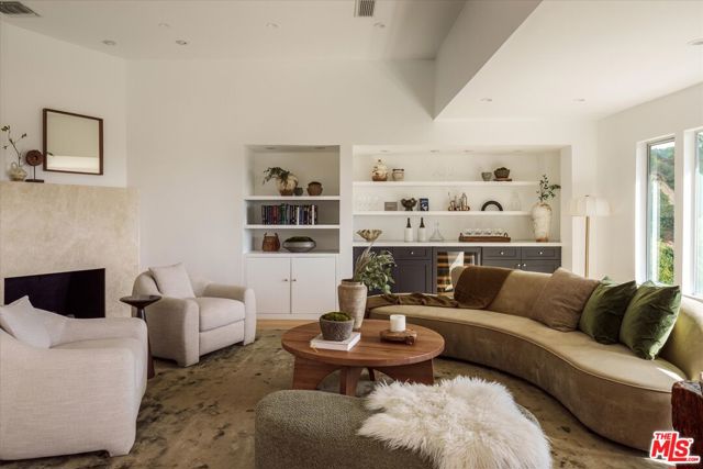 7420 Cervantes Place, Los Angeles CA: https://media.crmls.org/mediaz/c772e26d-9ed1-4c6f-be7a-7ba8b93b2f39.jpg