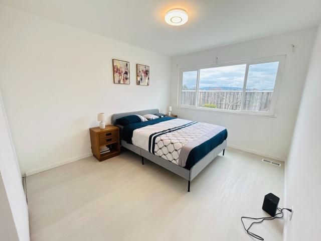 Image 29 of 48 For 1066 Castleton Way