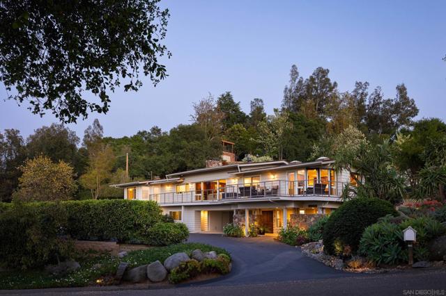 16204 Orchard Bend Rd, Poway CA: https://media.crmls.org/mediaz/c7735e68-5dd5-415b-b5dd-101df9b7bba5.jpg