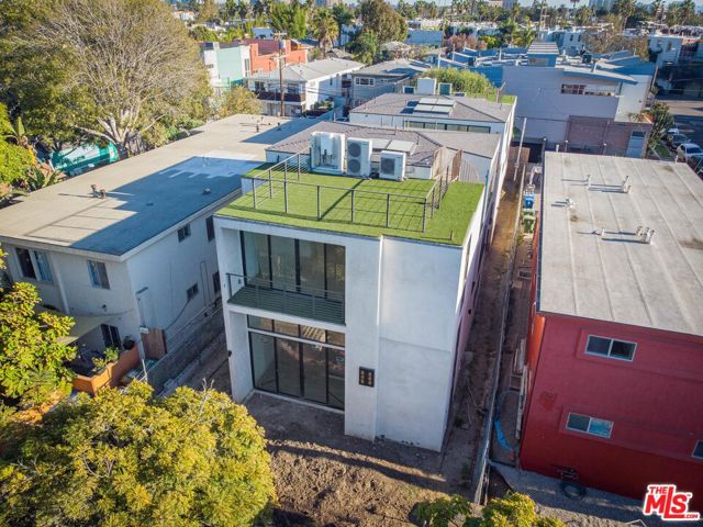 506 Westminster Avenue photo 3
