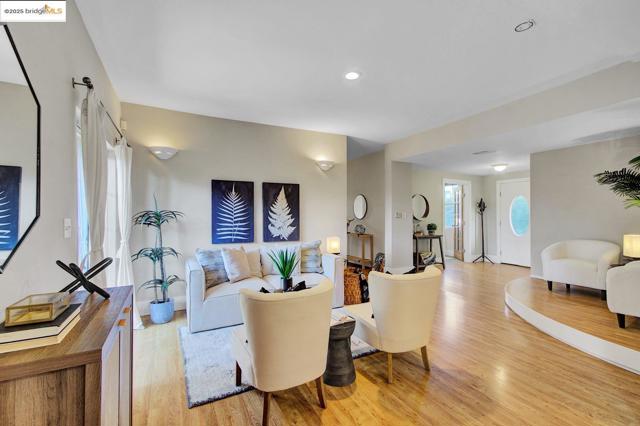 Image 19 of 39 For 1095 67th St