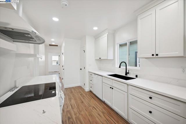 917 Channing Way, Berkeley CA: https://media.crmls.org/mediaz/c7741dfc-7d96-4685-aa4c-b718ffc14a23.jpg