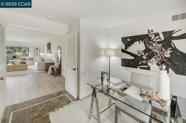 975 Terra California Dr, Walnut Creek CA: https://media.crmls.org/mediaz/c7743209-ab7d-4a67-aa75-d615a4a1bc25.jpg
