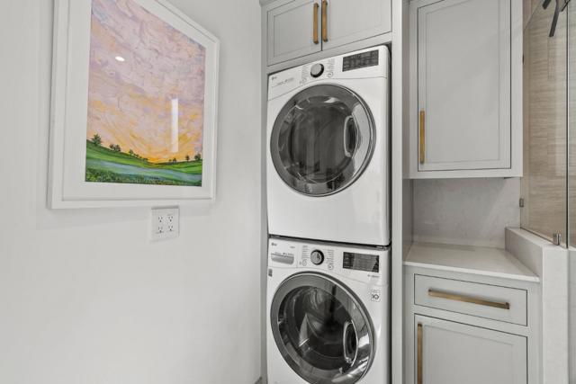 108 Grove Lane, Capitola CA: https://media.crmls.org/mediaz/c7748a5c-1bd7-48e8-9201-e6d86153438d.jpg