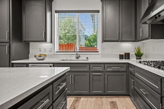 2721 Parkview Way, Marina CA: https://media.crmls.org/mediaz/c775d614-4ba7-454d-9d00-e467b6d04e42.jpg