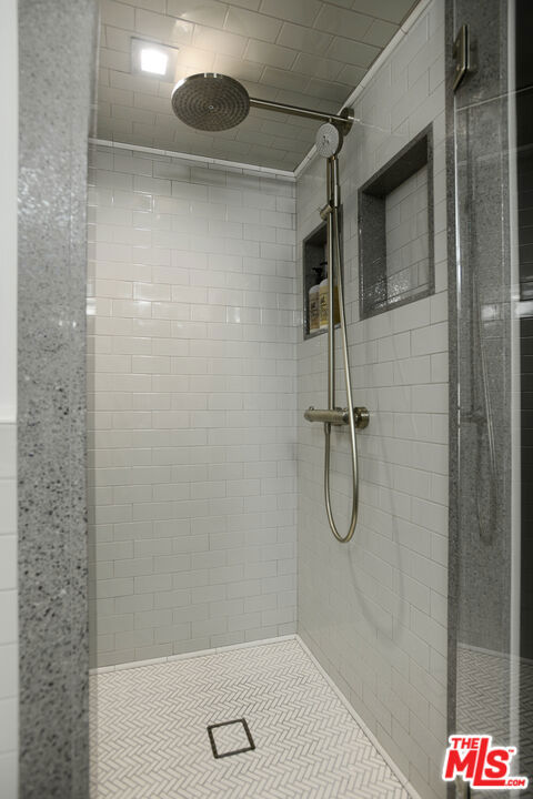 851 N Kings Road, West Hollywood CA: https://media.crmls.org/mediaz/c776acc7-068b-4186-9794-465d4fa273a2.jpg
