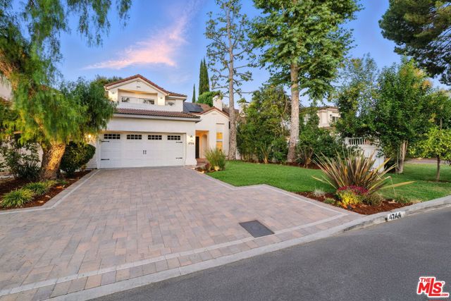 4744 Norwich Avenue, Sherman Oaks CA: https://media.crmls.org/mediaz/c779ca97-ffa3-4346-b443-aedcab036627.jpg