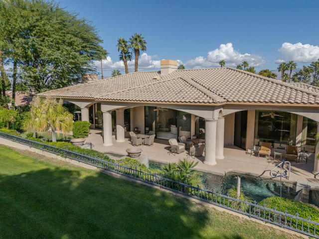 38111 Tandika N Trail, Palm Desert CA: https://media.crmls.org/mediaz/c77a7462-fd14-4ad3-817b-25965fe0f1b9.jpg