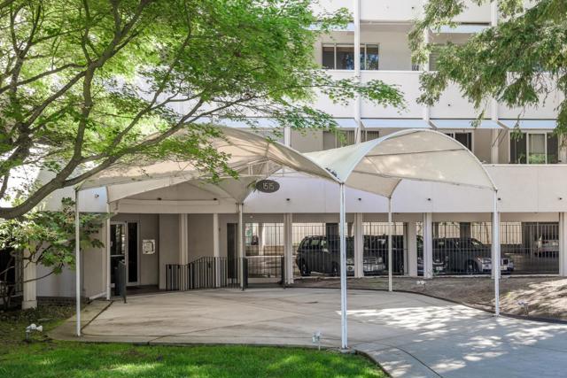 1515 Arc Way, Burlingame CA: https://media.crmls.org/mediaz/c77b4816-f877-4861-9cd3-c297576eba5a.jpg