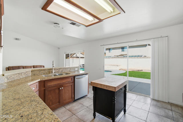 Detail Gallery Image 20 of 36 For 676 Snipe Walk, Oxnard,  CA 93035 - 4 Beds | 2 Baths