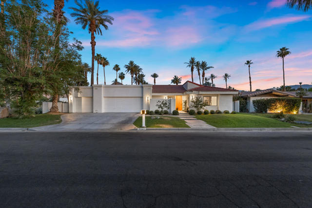 75465 Montecito Drive, Indian Wells CA: https://media.crmls.org/mediaz/c77ba54a-1c10-430c-8190-737b5227a741.jpg