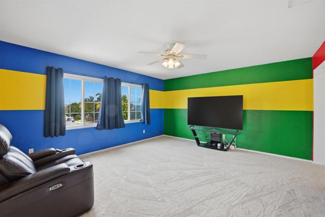 Detail Gallery Image 22 of 31 For 1247 Sunglow, Oceanside,  CA 92057 - 5 Beds | 3 Baths