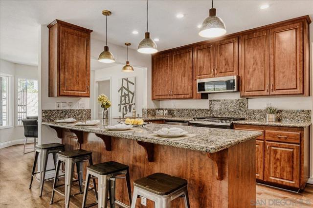 Image 1 of 32 For 2552 Arnott Street