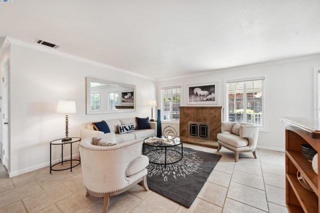 5953 Running Hills Ave, Livermore CA: https://media.crmls.org/mediaz/c77c8d12-3e9f-481a-82f5-8373b4e0f230.jpg