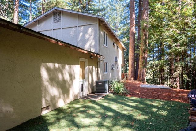23489 Hutchinson Road, Los Gatos CA: https://media.crmls.org/mediaz/c77d200d-8d2e-4a1c-b57d-9fc2ea3c9d2f.jpg