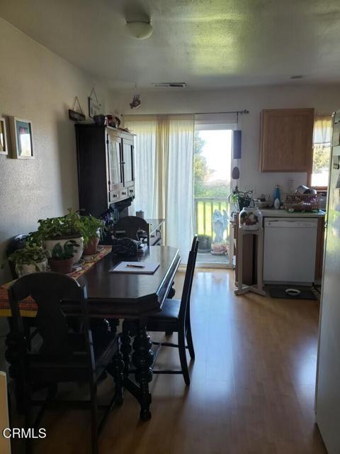 451 S Whipple Street, Fort Bragg CA: https://media.crmls.org/mediaz/c77d8ae0-93ab-451e-8898-30504d541780.jpg
