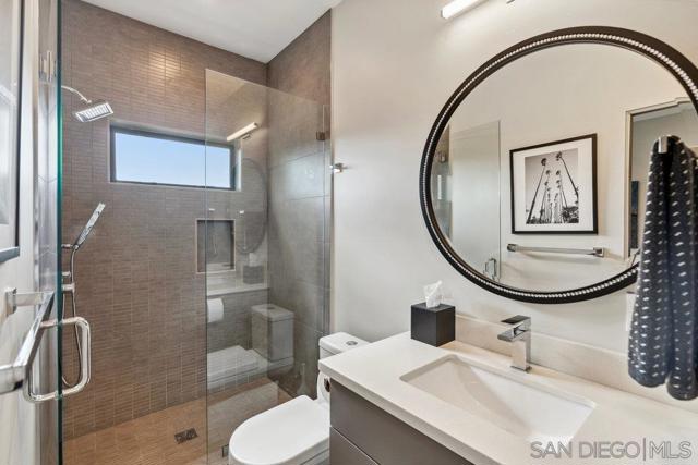 4161 Maryland St, San Diego CA: https://media.crmls.org/mediaz/c77e1101-87d0-4e79-80aa-73f3be1b78d3.jpg