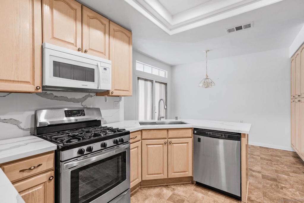 MLS #250033597SD image #9