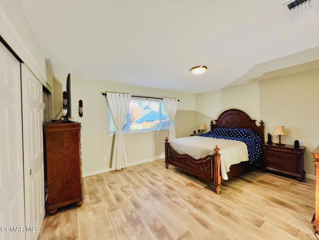 197 Creekside Circle, Sacramento CA: https://media.crmls.org/mediaz/c77e462d-e9b2-4a31-8ab1-b48a475eaeab.jpg
