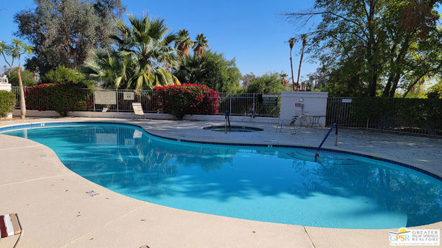 2700 E Mesquite Avenue, Palm Springs CA: https://media.crmls.org/mediaz/c77e8874-fb68-4b2f-acb1-195a729a9797.jpg