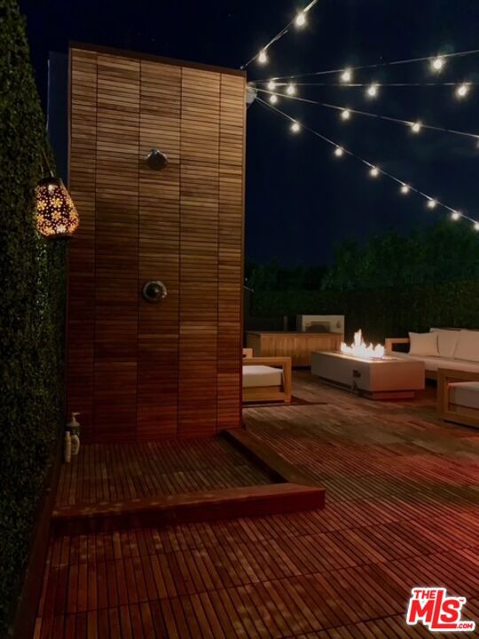 2513 Lincoln Boulevard, Venice CA: https://media.crmls.org/mediaz/c77eb236-c42b-419c-88dc-24c533ee4413.jpg