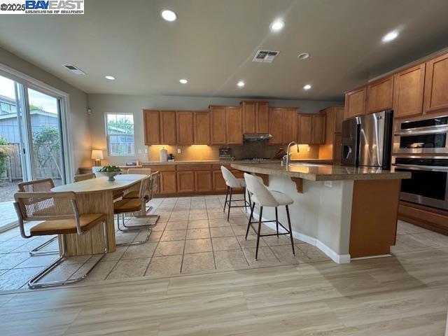 118 E Heritage Drive, Mountain House CA: https://media.crmls.org/mediaz/c77eb7b3-bc5f-4e83-b14c-7b9ef57335b9.jpg