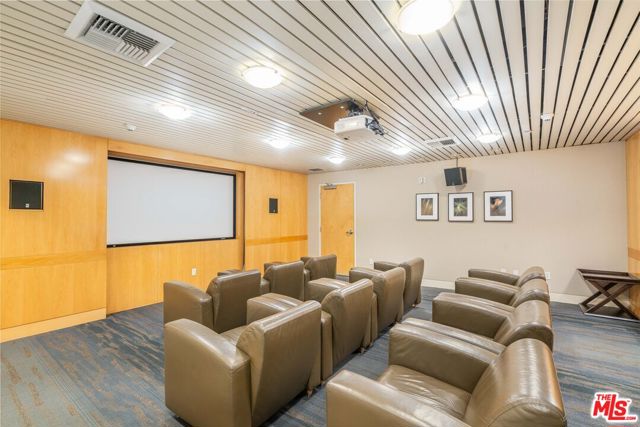 13600 Marina Pointe Drive, Marina del Rey CA: https://media.crmls.org/mediaz/c77f4bf9-de6b-47e7-96a1-6f16749dc894.jpg