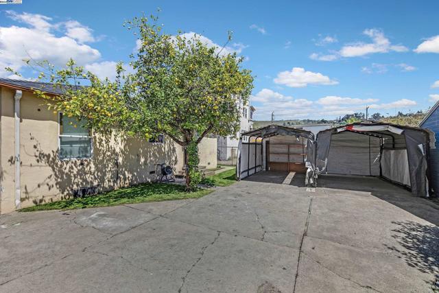 2672 73Rd Ave, Oakland, California 94605, ,Multi-Family,For Sale,73Rd Ave,41057740