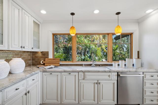 711 W California Way, Redwood City CA: https://media.crmls.org/mediaz/c780b2a0-17a3-46e9-ac2d-9dc4a3bbb216.jpg