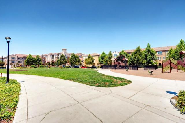 1452 Lavender Loop, Milpitas CA: https://media.crmls.org/mediaz/c780cdeb-bd63-4f94-adb8-ddaa6d855229.jpg