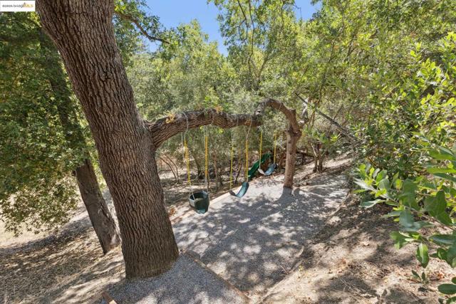 32 Pacer Pl., Walnut Creek CA: https://media.crmls.org/mediaz/c780dd7b-92ac-450e-8cfd-d63fa4d676a9.jpg