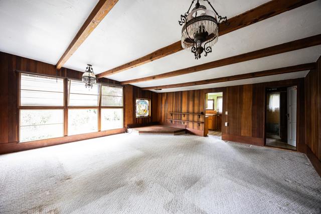 890 Capri Rd, Encinitas CA: https://media.crmls.org/mediaz/c7826b6c-b4be-43b0-a055-605fffe198d0.jpg