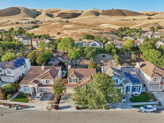 743 Promenade Lane, San Jose CA: https://media.crmls.org/mediaz/c7827a1a-d29e-4519-adb7-13ec0ba778a4.jpg