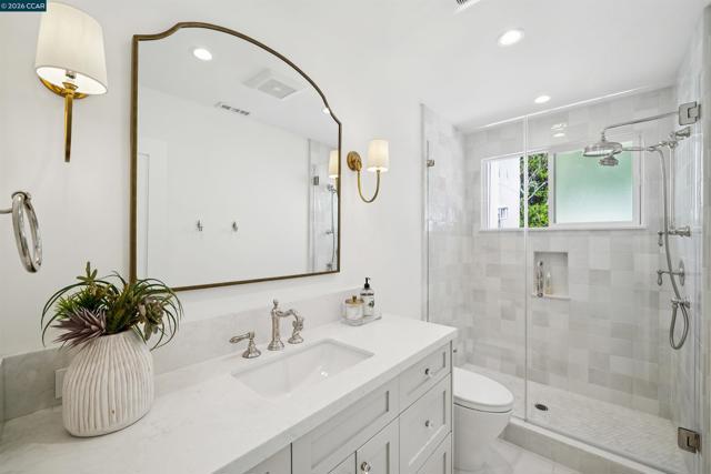 31 Ascot Place, Moraga CA: https://media.crmls.org/mediaz/c7829aa5-39be-4364-9fdc-26ef50e76017.jpg