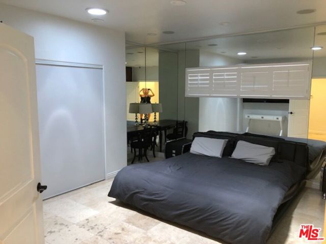10521 ALMAYO Avenue, Los Angeles CA: https://media.crmls.org/mediaz/c7836e18-9e0b-4985-b813-93986d37f6c0.jpg