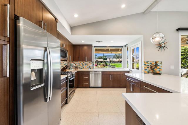 329 San Remo Street, Palm Desert, CA 92260