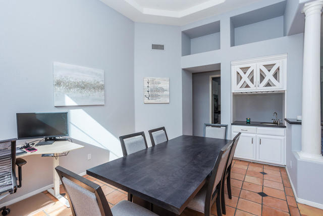 78970 Del Monte Court, La Quinta CA: https://media.crmls.org/mediaz/c785f4d1-db1c-44a1-8d73-875d68f9ed94.jpg