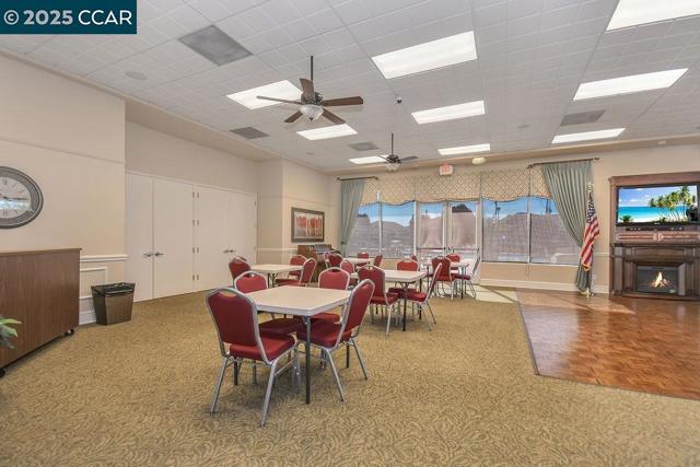 290 Black Amber Way, Brentwood CA: https://media.crmls.org/mediaz/c7861d74-6485-49d0-82d4-6c194e1ece9a.jpg