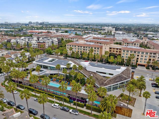 12923 Bluff Creek Drive, Los Angeles CA: https://media.crmls.org/mediaz/c7865374-4b5a-4ec7-a721-55e189773ca0.jpg