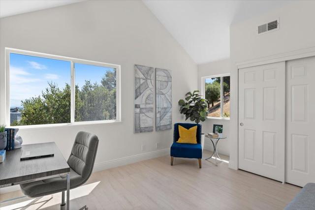 Image 26 of 54 For 10387 Avenida Lane