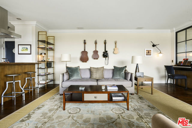 100 S Doheny Drive, Los Angeles CA: https://media.crmls.org/mediaz/c78756d0-0d58-4b2b-bac8-60621776feab.jpg