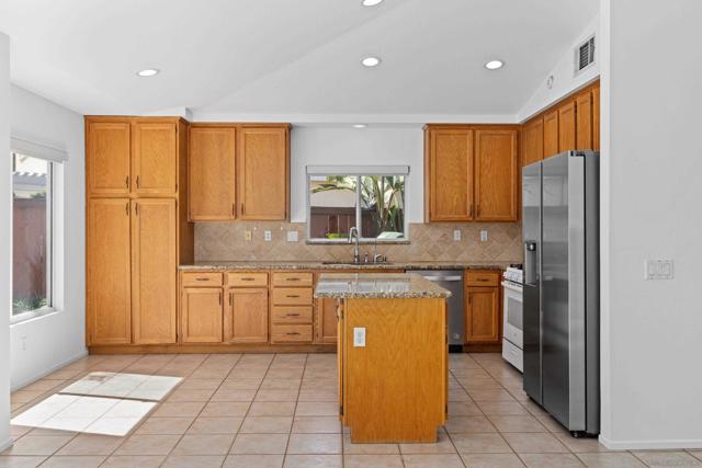 5761 Spur Ave, Oceanside CA: https://media.crmls.org/mediaz/c787af6e-3d1a-4eec-8e29-6d4fb34c9116.jpg