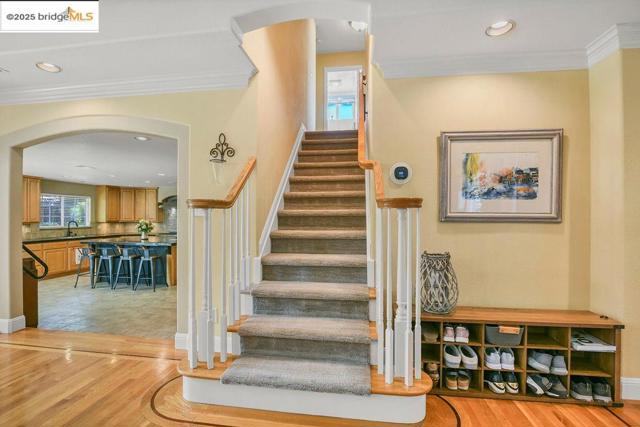 197 Branbury Dr, Campbell CA: https://media.crmls.org/mediaz/c787bfe5-8f7a-4216-a4d5-6727e61250e0.jpg