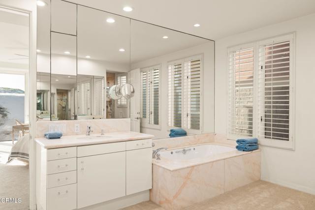 1571 Mandalay Beach Road, Oxnard CA: https://media.crmls.org/mediaz/c788bd4f-7c9b-46a6-bbc2-029a41e9c5ae.jpg