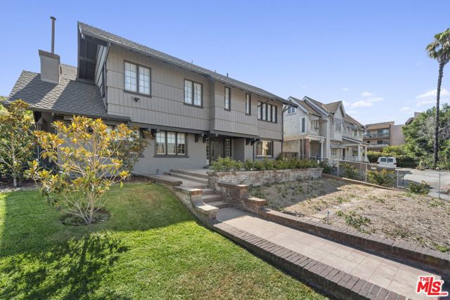 344 S Kingsley Drive, Los Angeles CA: https://media.crmls.org/mediaz/c7893715-7347-4a0c-98df-6c91db628fda.jpg