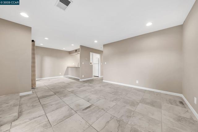 1081 San Ramon Valley Blvd, Danville CA: https://media.crmls.org/mediaz/c789b438-688e-4676-9559-034c99b5f329.jpg