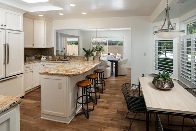 4 Bay Tree Lane, Los Altos CA: https://media.crmls.org/mediaz/c78a044f-e008-4fb7-abae-c08c12fe396a.jpg