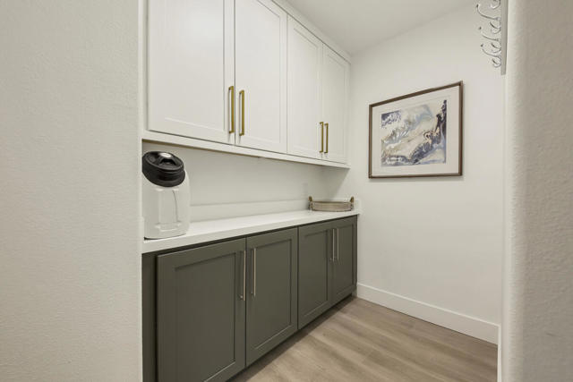 40 MUDROOM  mls