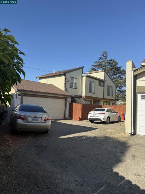 262 S 47th st, Richmond CA: https://media.crmls.org/mediaz/c78b95de-5e78-4a39-9a20-03585db21aca.jpg